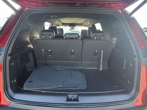 New 2026 Chevrolet Traverse LT w/ Sun and Wheel Package FWD image 13