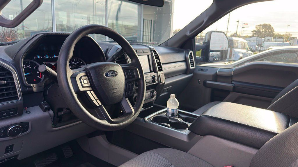 Used 2020 Ford F250 XLT w/ XLT Premium Package AWD/4WD image 9