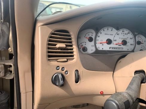Used 2001 Ford Explorer Sport Trac 4x4 image 11