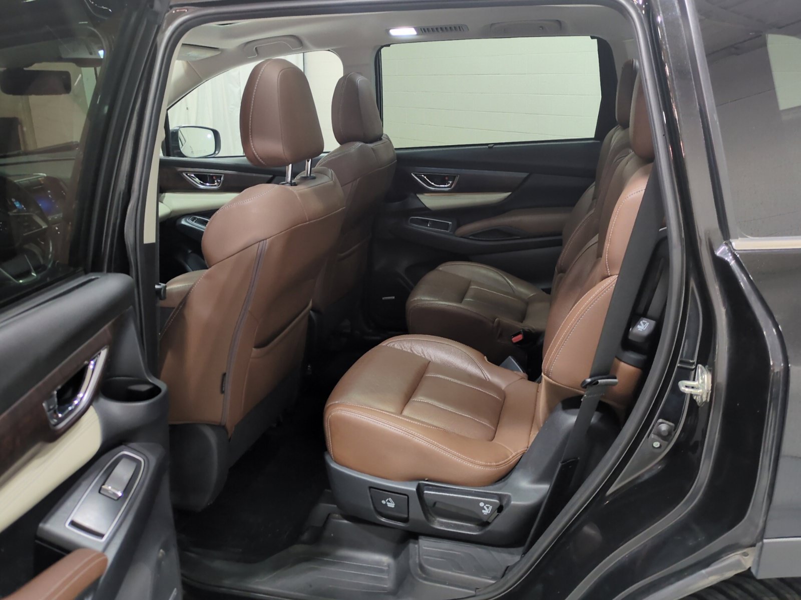 Used 2019 Subaru Ascent Touring w/ Popular Package #2A AWD/4WD image 16