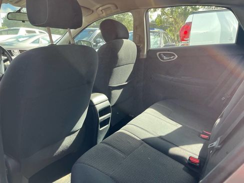Used 2014 Nissan Sentra S image 10