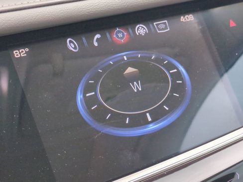 Used 2017 Cadillac XT5 Luxury image 10