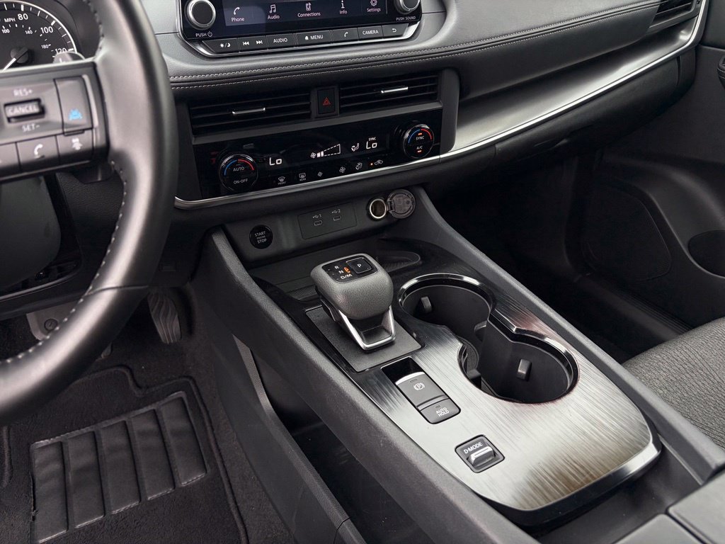 Certified 2025 Nissan Rogue SV FWD image 20