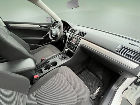 Used 2018 Volkswagen Passat 2.0T S image 33