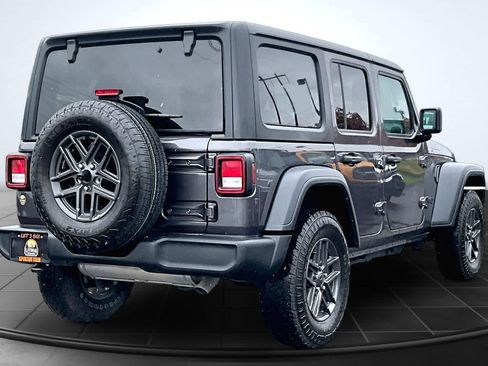 Used 2024 Jeep Wrangler Unlimited Sport AWD/4WD image 23