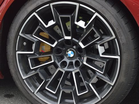 Used 2025 BMW M5 AWD/4WD image 5