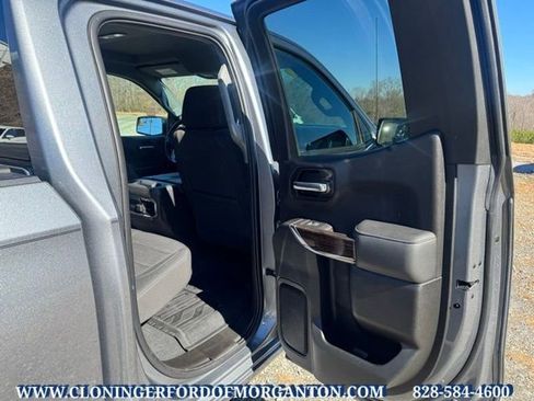 Used 2021 GMC Sierra 1500 Elevation w/ Preferred Package image 17
