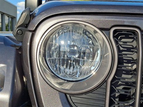 Used 2024 Jeep Wrangler Unlimited w/ Convenience Group image 28