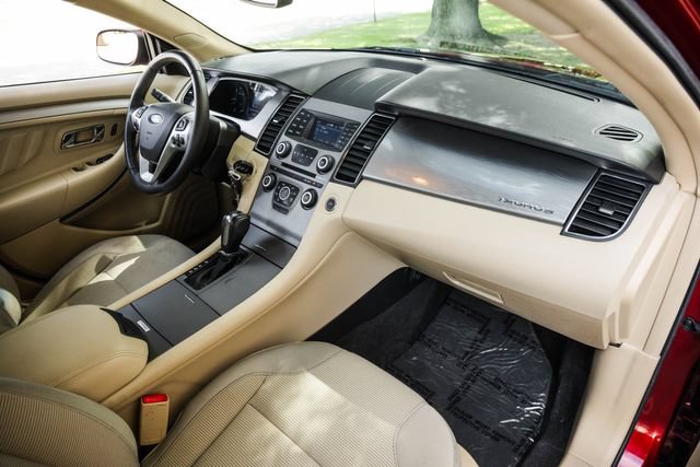 Used 2017 Ford Taurus SEL FWD image 18