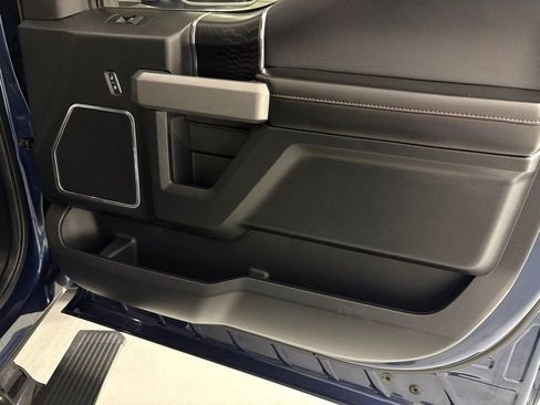 Used 2018 Ford F150 Platinum w/ Equipment Group 701A Luxury image 45