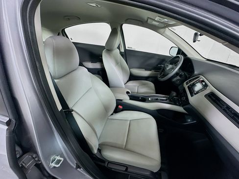 Used 2022 Honda HR-V LX image 29