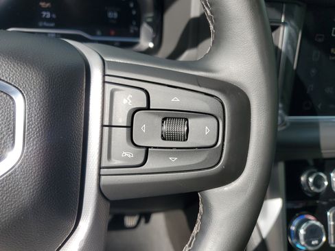 Used 2023 GMC Yukon XL Denali image 34