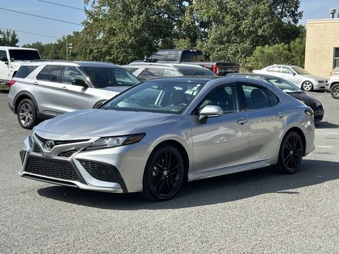 Used 2023 Toyota Camry XSE image 2