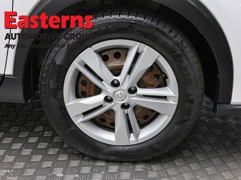 Used 2022 Nissan Kicks S FWD image 30