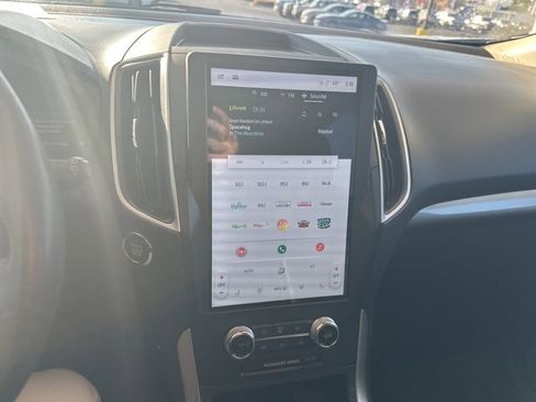 Used 2024 Ford Edge SEL image 16