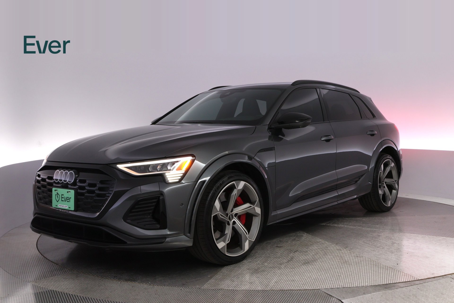 Used 2024 Audi SQ8 e-tron Premium Plus w/ Black Optic Package AWD/4WD image 2