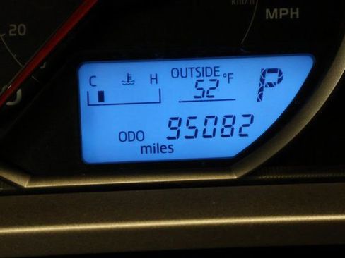 Used 2014 Toyota RAV4 LE image 13