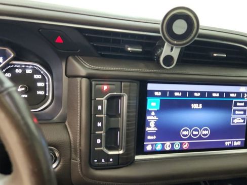 Used 2021 GMC Yukon Denali w/ Denali Ultimate Package image 19