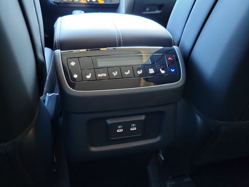 New 2026 INFINITI QX60 Luxe w/ Family Package image 15