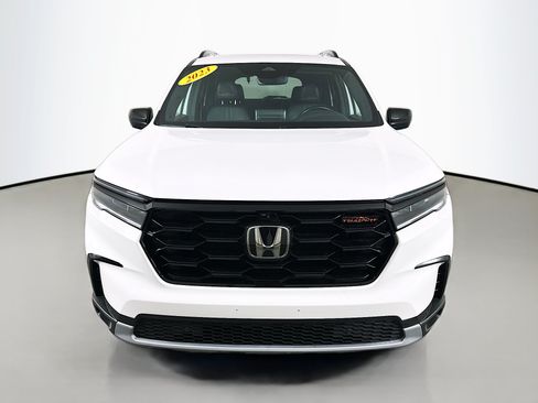 Used 2023 Honda Pilot TrailSport image 2