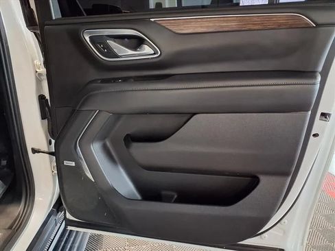 Used 2021 Chevrolet Suburban High Country AWD/4WD image 13