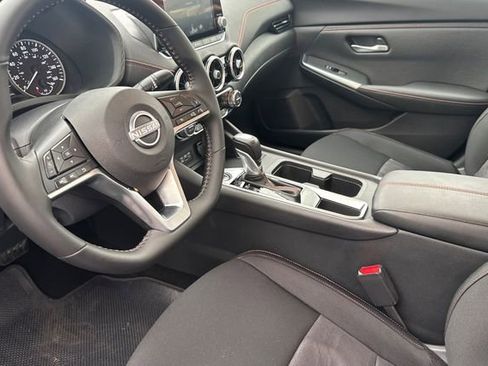 Used 2025 Nissan Sentra SR image 10