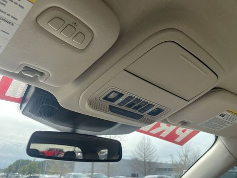 Used 2020 Ford Explorer Platinum w/ Premium Technology Package image 20