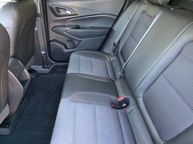 Used 2025 Chevrolet Trax LT FWD image 11