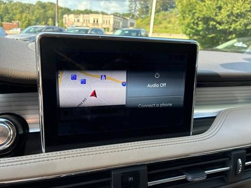 Used 2022 Lincoln Corsair AWD w/ Premium Package image 20