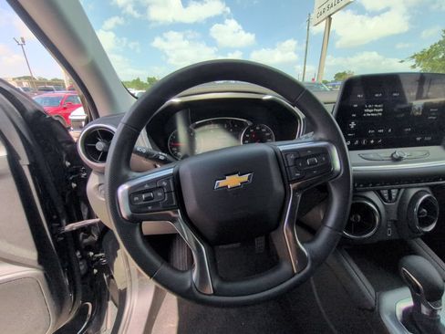 Used 2025 Chevrolet Blazer LT AWD/4WD image 22