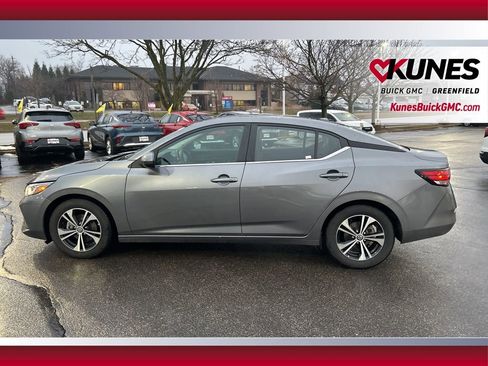 Used 2023 Nissan Sentra SV image 9