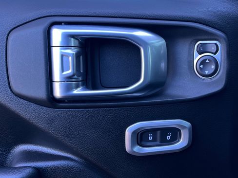 Used 2019 Jeep Wrangler Unlimited Sport S image 67