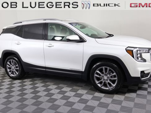 Certified 2024 GMC Terrain SLT w/ LPO, Floor Liner Package AWD/4WD image 2