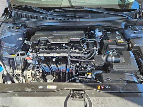 Used 2024 Hyundai Elantra Limited FWD image 24