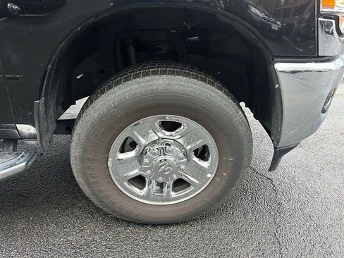 Used 2024 RAM 2500 Big Horn w/ Bed Utility Group image 13