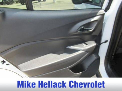 Used 2026 Chevrolet Trax LT w/ Driver Confidence Package FWD image 15