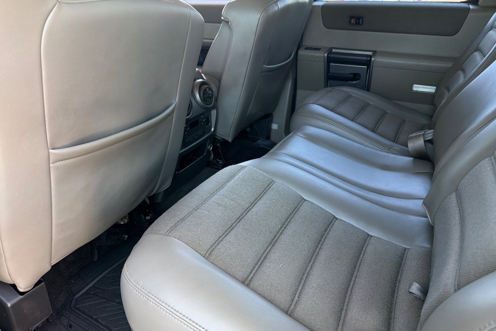 Used 2003 HUMMER H2 AWD/4WD image 13