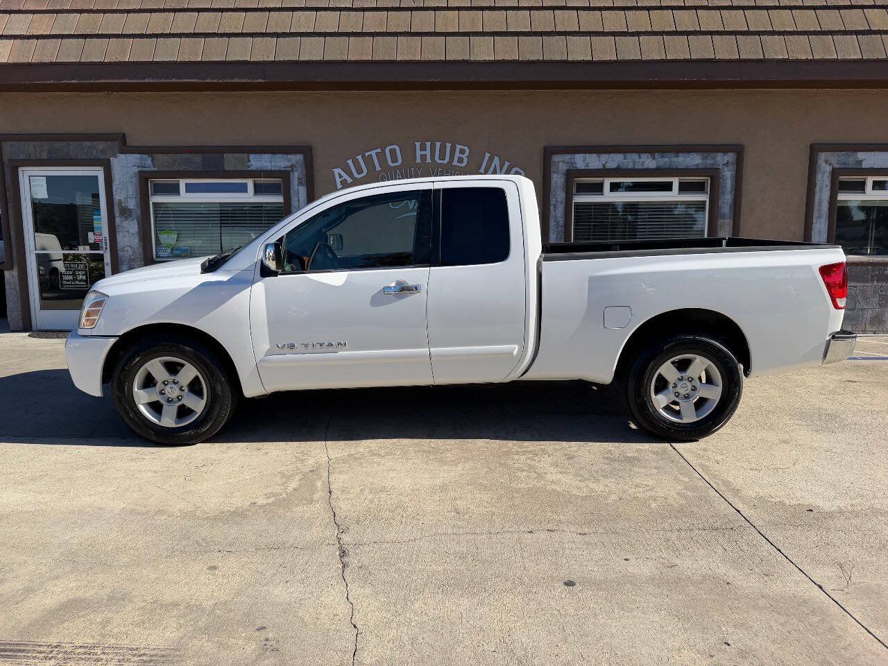 Used 2005 Nissan Titan SE RWD image 6