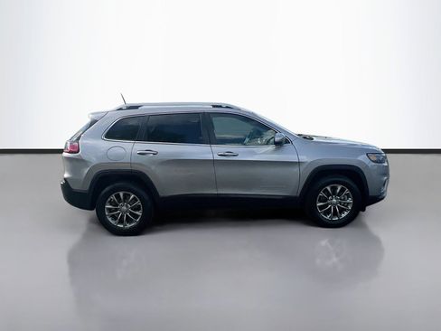Used 2019 Jeep Cherokee Latitude Plus w/ Cold Weather Group image 8