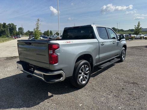 Used 2024 Chevrolet Silverado 1500 LT AWD/4WD image 5