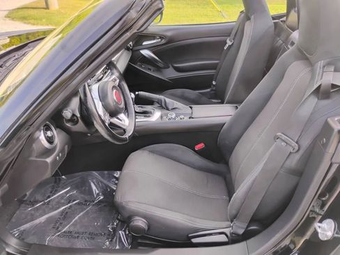 Used 2017 FIAT 124 Spider Classica image 14