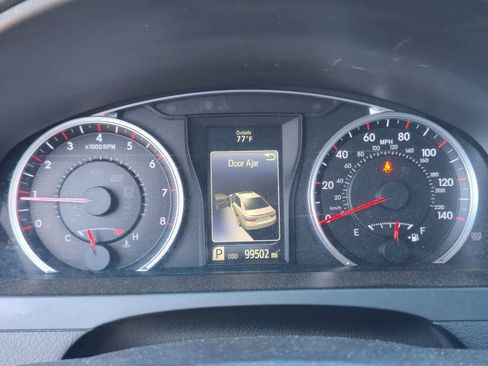 Used 2017 Toyota Camry SE FWD image 18