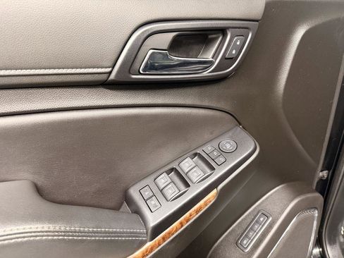 Used 2019 Chevrolet Suburban Premier image 24