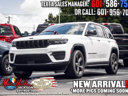 Used 2023 Jeep Grand Cherokee Limited w/ Black Appearance Package