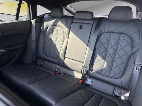 Used 2023 BMW X6 xDrive40i w/ M Sport Package image 13