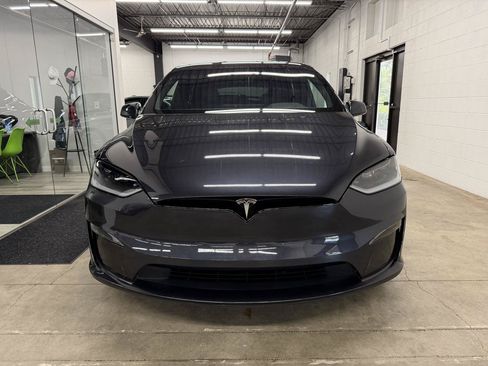 Used 2024 Tesla Model X AWD/4WD image 2