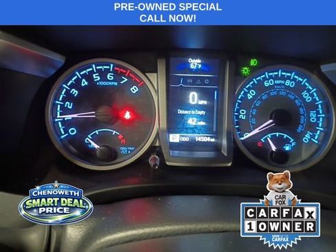 Used 2022 Toyota Tacoma SR5 AWD/4WD image 11
