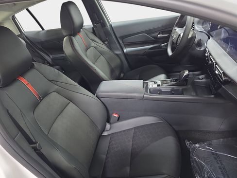 New 2026 Nissan Sentra SR w/ SR Premium Package FWD image 10