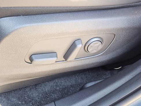 New 2027 Kia Carnival SX w/ Dark Edition Package FWD image 37
