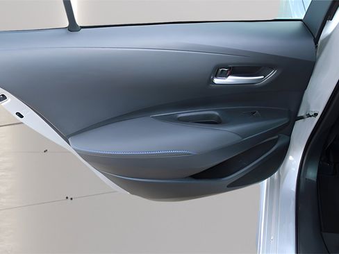 Used 2022 Toyota Corolla SE image 29